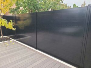 Horizontal-Aluminum-Fence